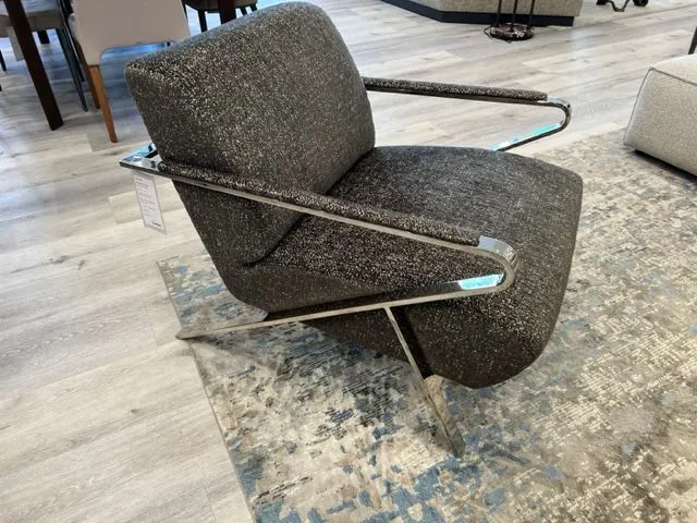 Oscar - Comfortable Chair